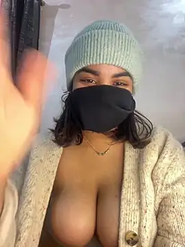 Louli_ta's Live XXX Chat