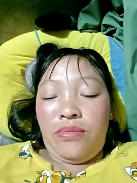 Minkine022 即時 XXX 聊天