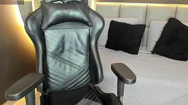 VenomDoll_'s Live XXX Chat