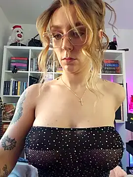 LilyOrion's Webcam Show