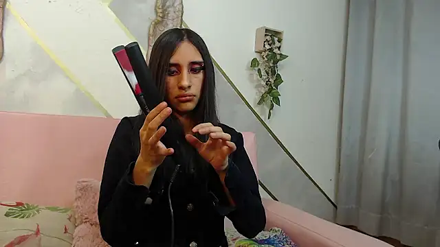 RoxanaCyrano_'s Live XXX Chat