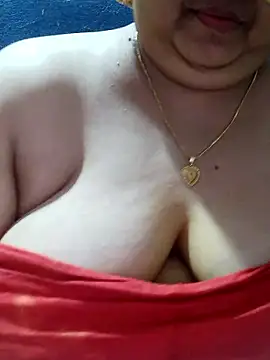 tamilthanushri's Live XXX Chat