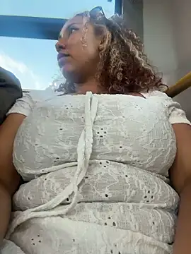 lauraltt: онлайн-секс-чат