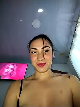 Ivonny911's Live XXX Chat