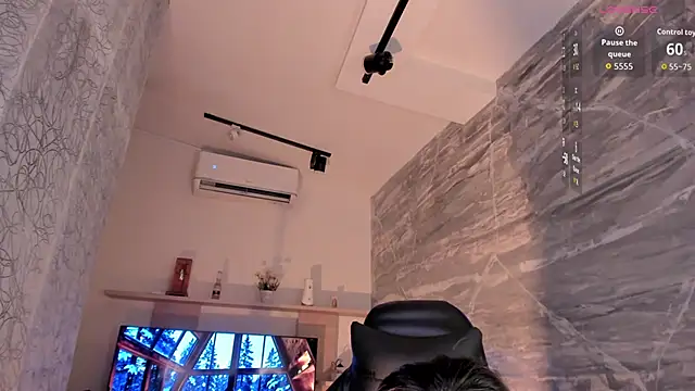 LunaBaker-1's Live XXX Chat