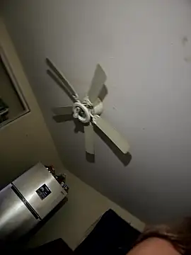 ExoticAquarius Show in webcam