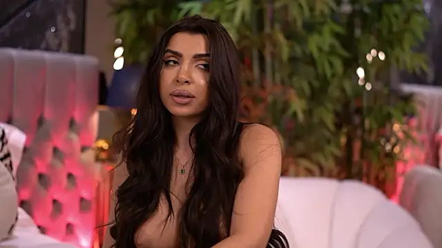 NicoleCellini's Live XXX Chat