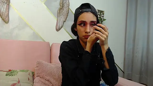 Онлайн чат XXX RoxanaCyrano_