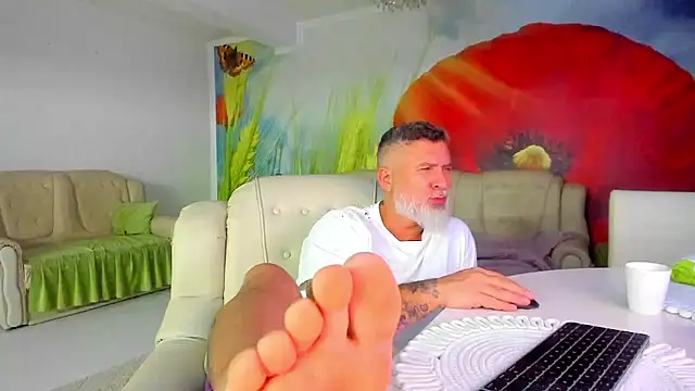 BlowMyXXL Live XXX Chat