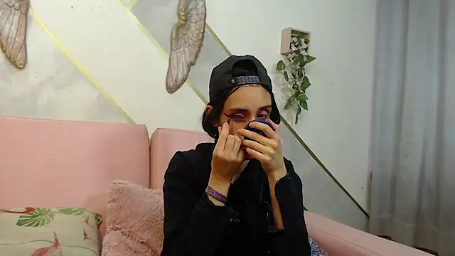 RoxanaCyrano_'s Live XXX Chat