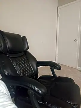 Chat +18 de oliviaprettypussy ao vivo