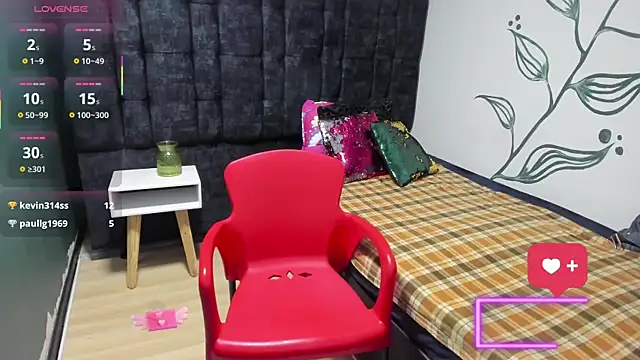 Chat +18 de Charlotte__Gray ao vivo