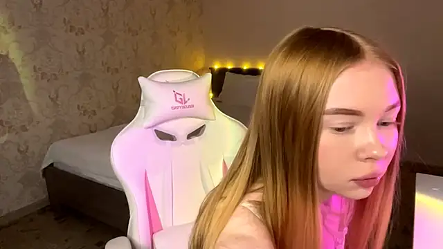 XXX chat uživo modela LumiSun