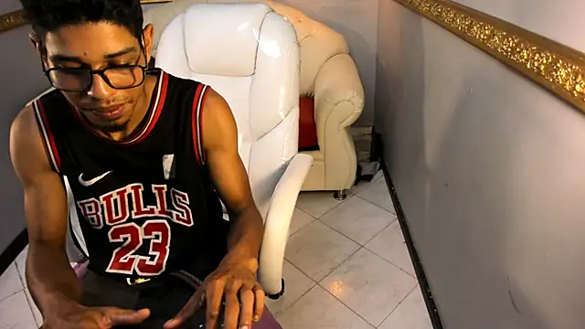 XXX chat uživo modela Jeik_Lorens