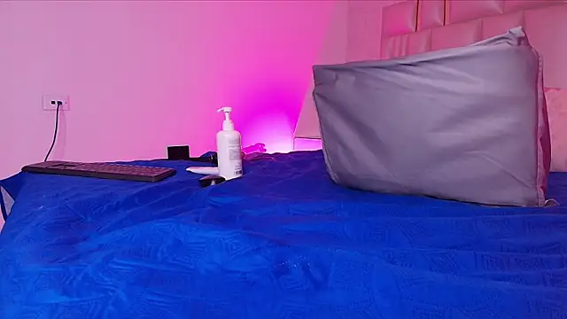 alanarose18's Live XXX Chat