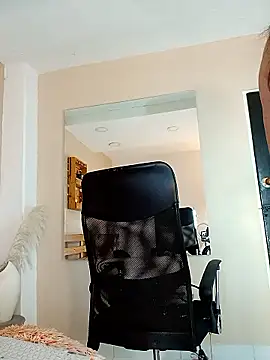 Jasmineloki's Live XXX Chat