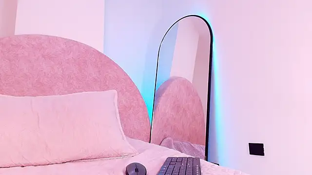 lilylovely_'s Live XXX Chat