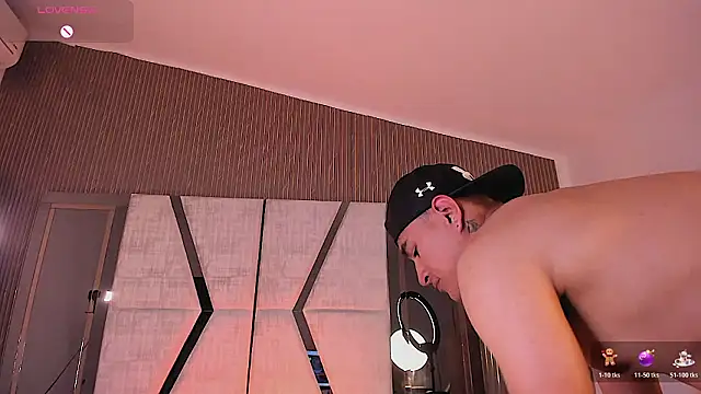 LiamDeepのウェブカメラショー