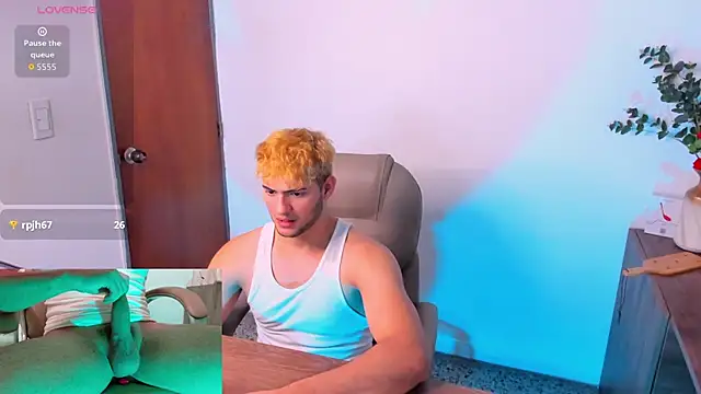 KaelSwitch's Live XXX Chat