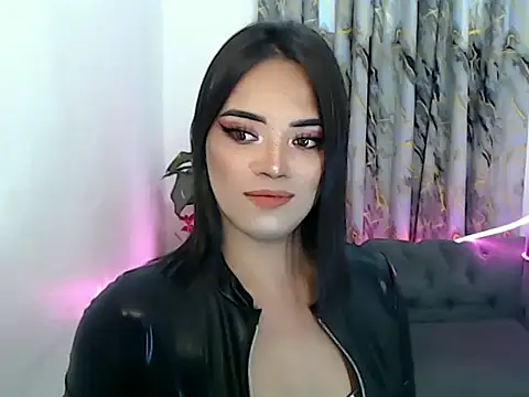 Онлайн чат XXX AsianQueenAlexaXx