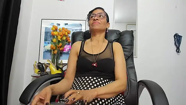 Aries_Mature's Live XXX Chat