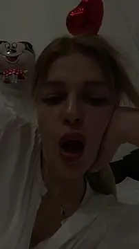 HarrietDart live XXX chat