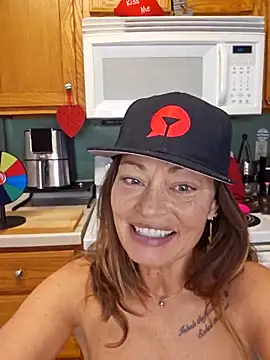 Erotic_and_Exotic's Live XXX Chat