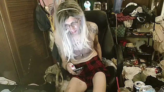 Ombeline1's Live XXX Chat