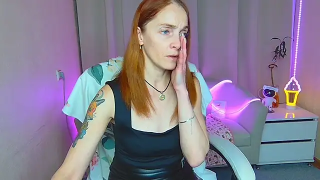 Pokazy przed kamerką – BreeTerner