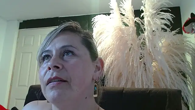 CINTHIA1609 即時 XXX 聊天