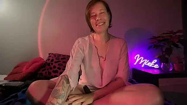 SexyExclusiveflower's Live XXX Chat