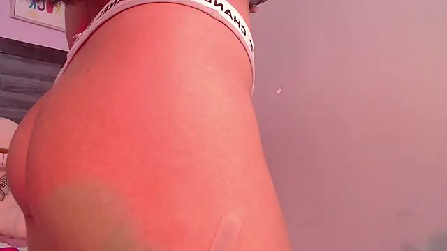 AdaaMillan – Live XXX-chat