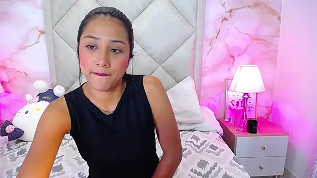 NinaBravura_ live XXX chat