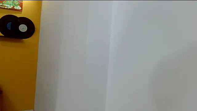 Онлайн чат XXX skinnyverus18