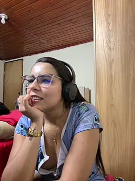 Isawilliams 即時 XXX 聊天