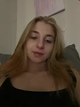 ScarletVelur webcam show