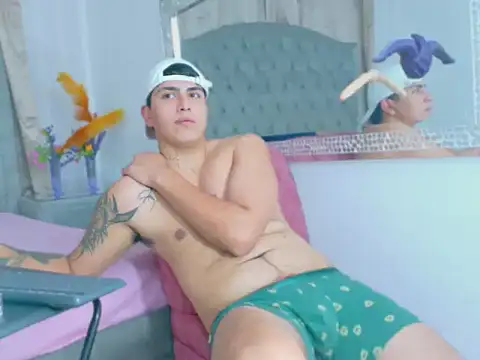 ThomasThund 现场XXX聊天