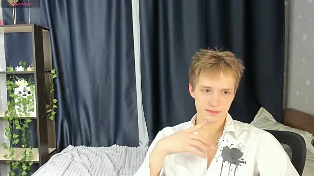 Chat +18 de Kai_Milller ao vivo