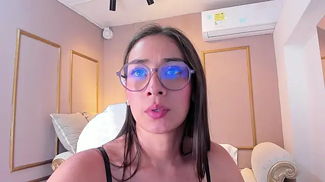 NahimiThompson – Live XXX-chat