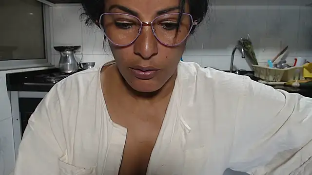 kateleyagrey élő XXX-chatje