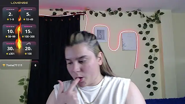 Nika_1_'s Live XXX Chat