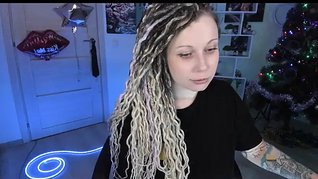 HoneySallyMoore's Live XXX Chat