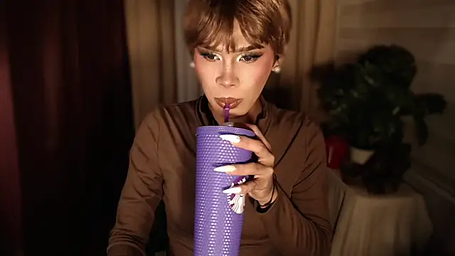 Lil_Versachi Adlı Modelin Canlı XXX Sohbeti