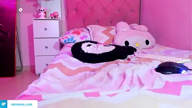 Vannessa__Shy Webcamshow