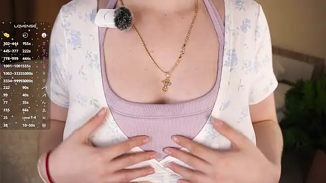 Show modela DejaMervis na web-kameri