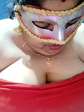 tamilthanushri Chat XXX live