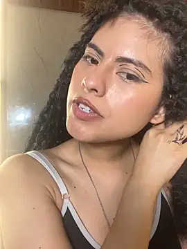 Eva_Feller69 Adlı Modelin Canlı XXX Sohbeti