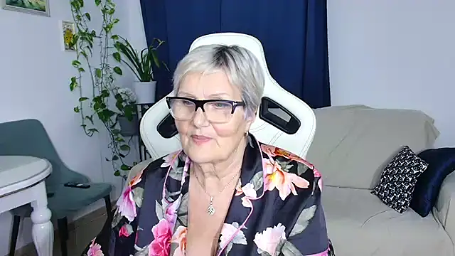 Selenna57's Live XXX Chat