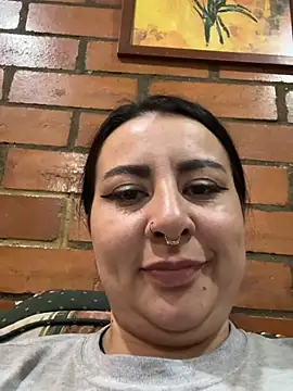 Abril_Luv: онлайн-секс-чат