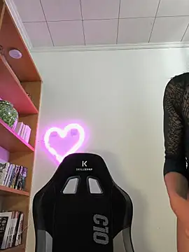 Naughty-Jessie – Naživo XXX chat